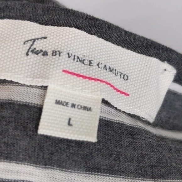 Two by Vince Camuto Open Shoulder Gray White Stripe Top Large Nwt - Picture 8 of 9